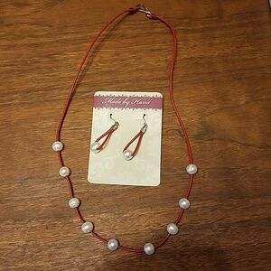 👸📿👂 NWT Handmade Necklace & Earrings Set